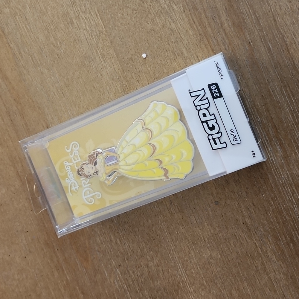 FiGPiN Belle #226 Disney Beauty and the Beast Princess Collectible Pin NWT - Picture 3 of 8